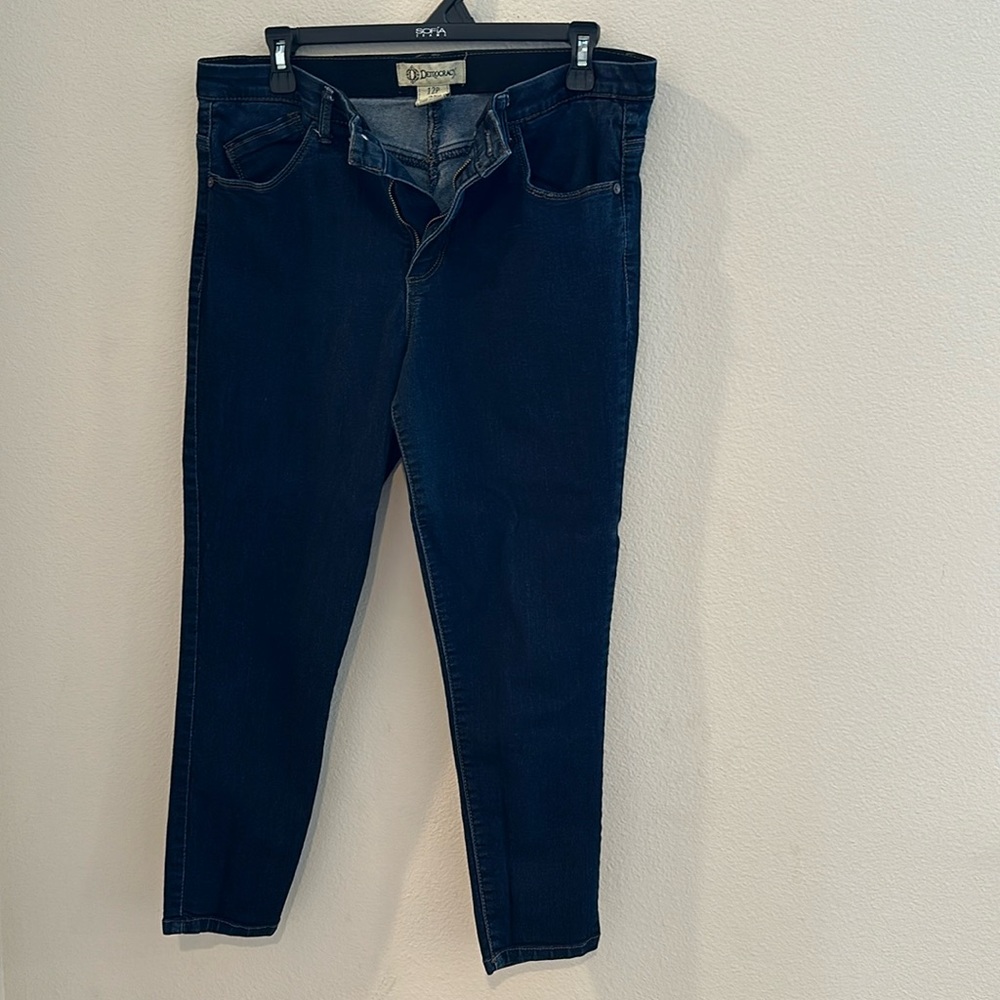 NWOT Democracy “Ab” technology jeans